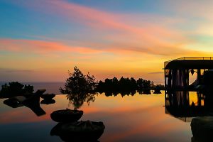 Amaneceres y atardeceres de color intenso